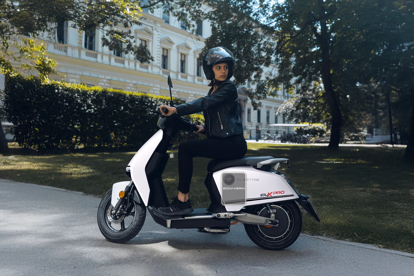 C Ux Pro Banner Battery